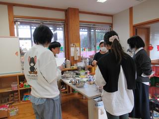 りにゅうしょく